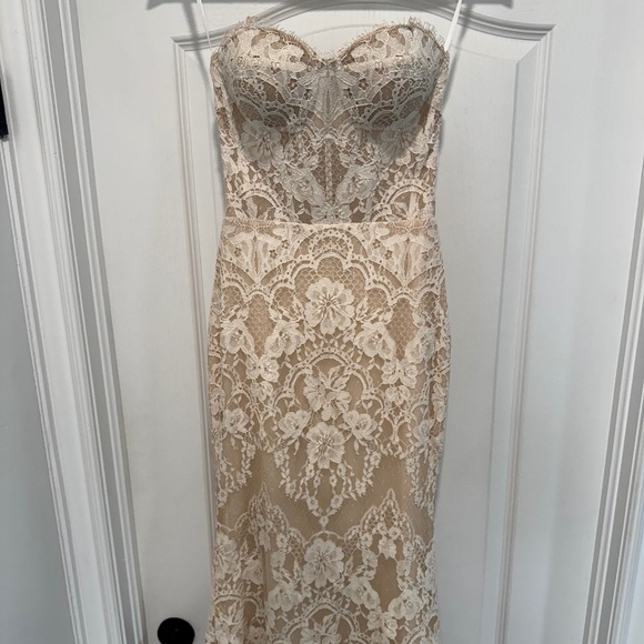 Made with Love- Winnie Wedding Dress - Picture 8 of 8